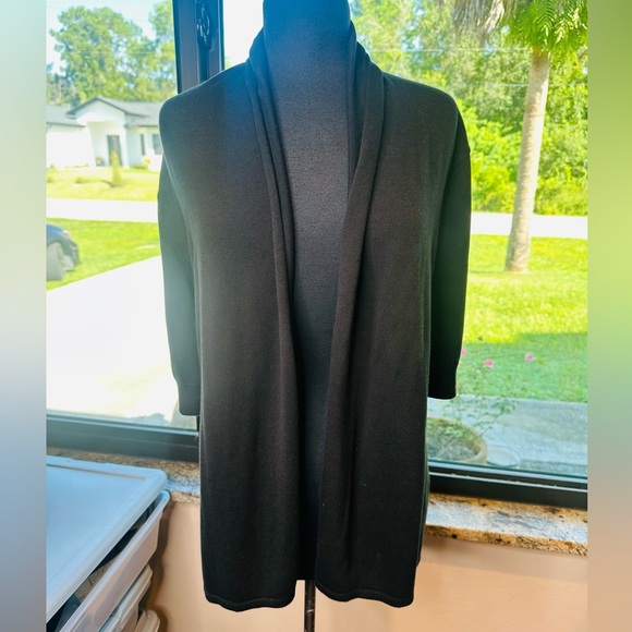 Trina Turk Black Women's Lightweight’s Short Sleeve Cardigan - Picture 1 of 6